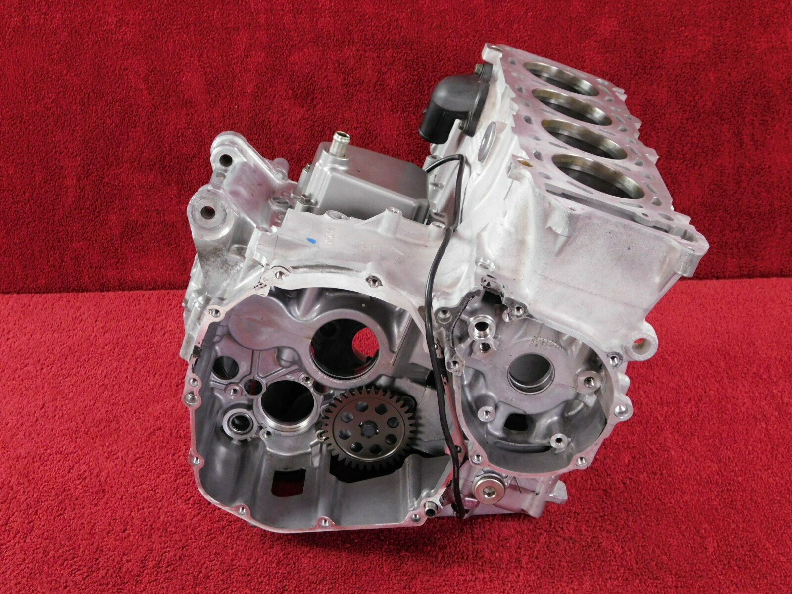 Engine Crankcase / Cylinder Block *NICE! 04-05 GSXR600 GSXR 600 Matching Cases - Fresh Stock Dated February 2026