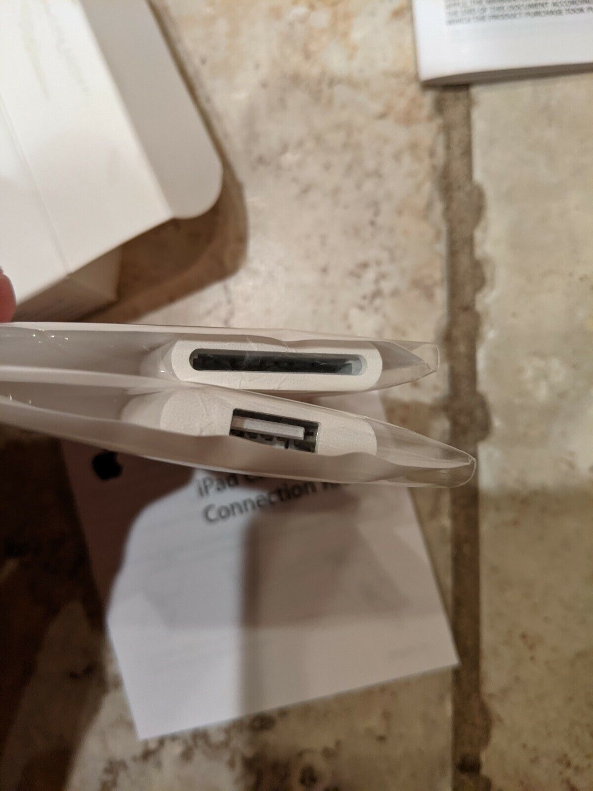 Apply Genuine iPad Camera Camera Connection Kit - New Sealed in Box - Fresh Stock Dated February 2026