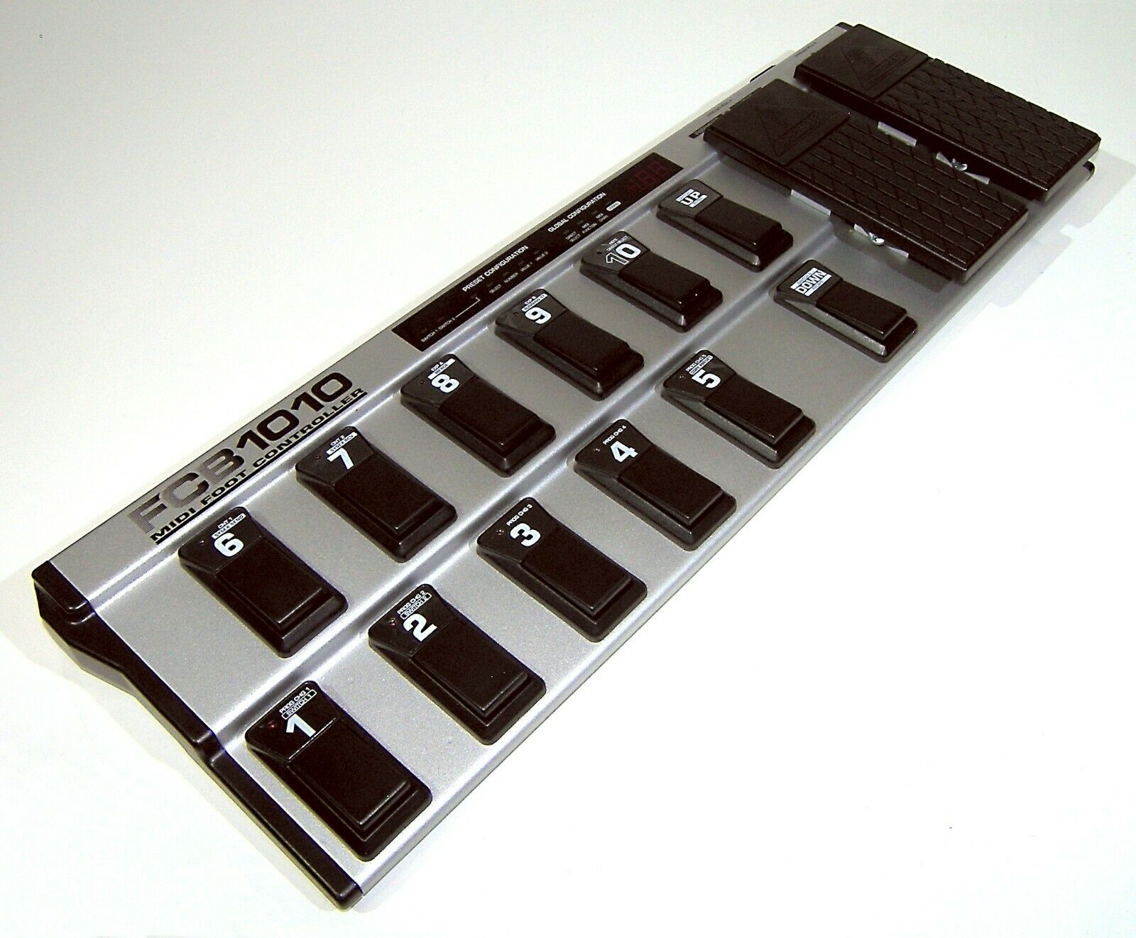 🔥【NEW in BOX】Behringer FCB1010 Ultra-Flexible MIDI Foot Controller💥GUARANTY - Fresh Stock Dated February 2026