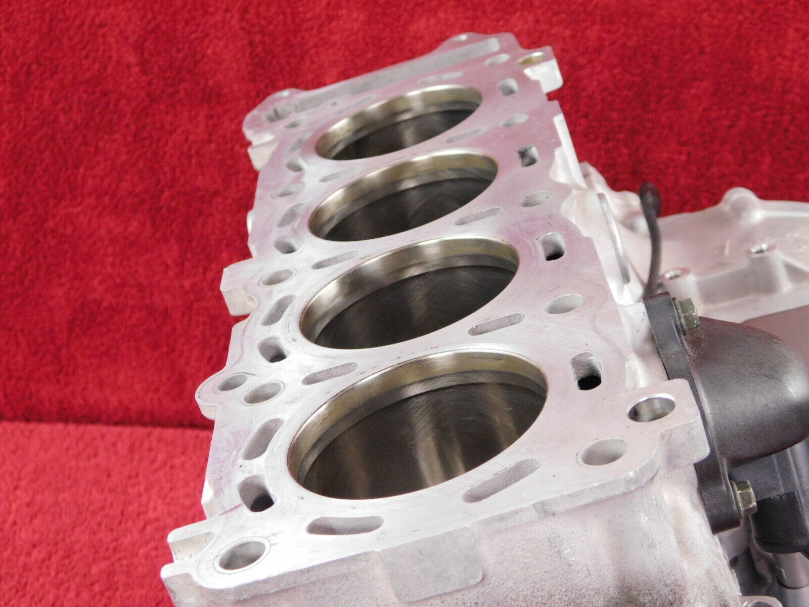 Engine Crankcase / Cylinder Block *NICE! 04-05 GSXR600 GSXR 600 Matching Cases - Fresh Stock Dated February 2026
