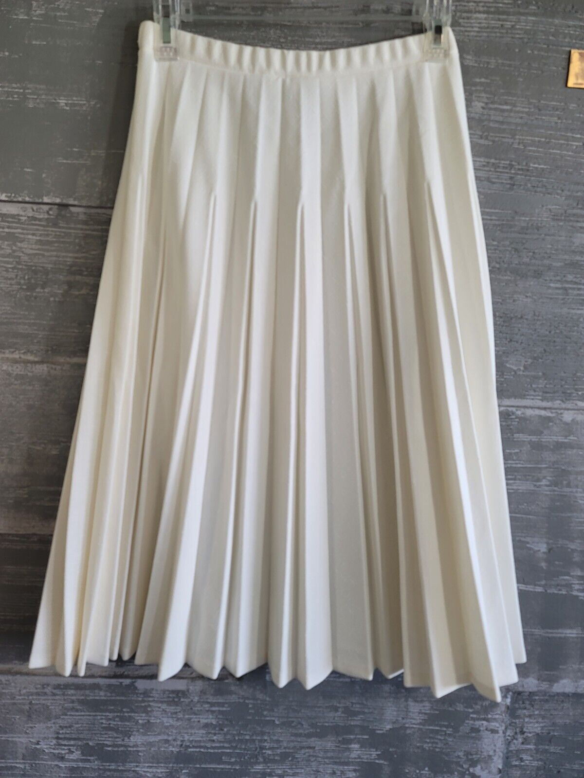 Alfred Dunner White Pleated Skirt | Elastic Waist, Below knee length Vintage 90 - Fresh Stock Dated March 2026