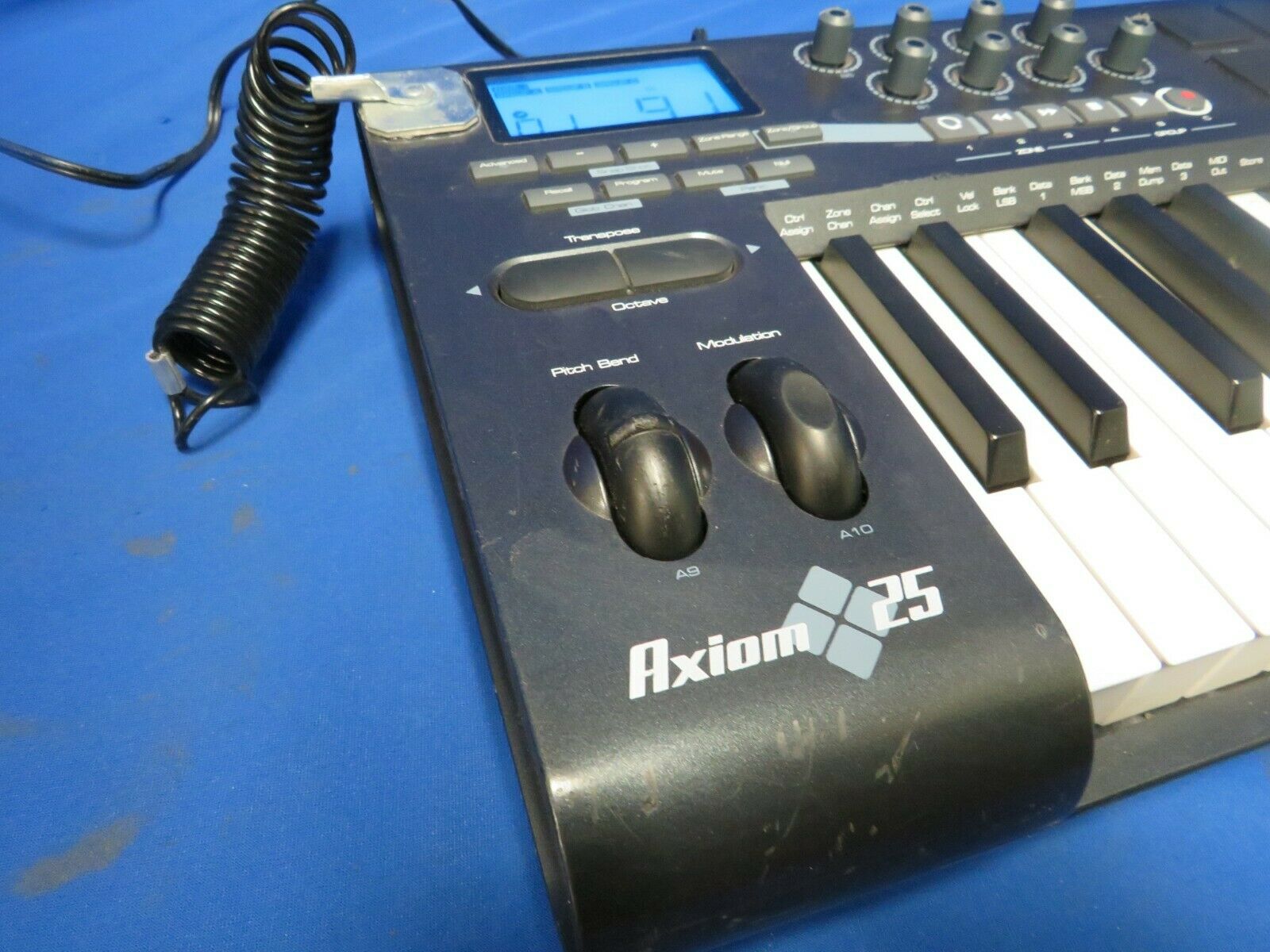 M-Audio Axiom 25 Advanced 25 Key USB MIDI Controller (no 12V power supply) - Fresh Stock Dated February 2026